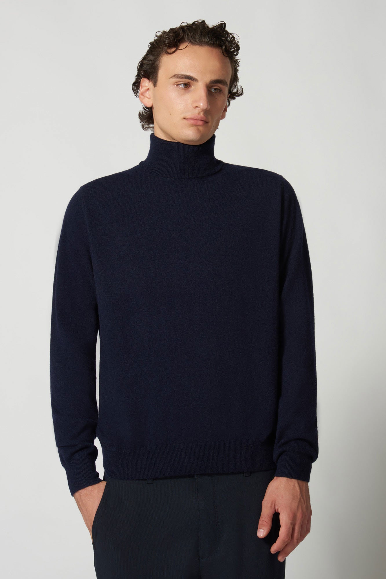 Dolcevita in Puro Cashmere Ink Blue