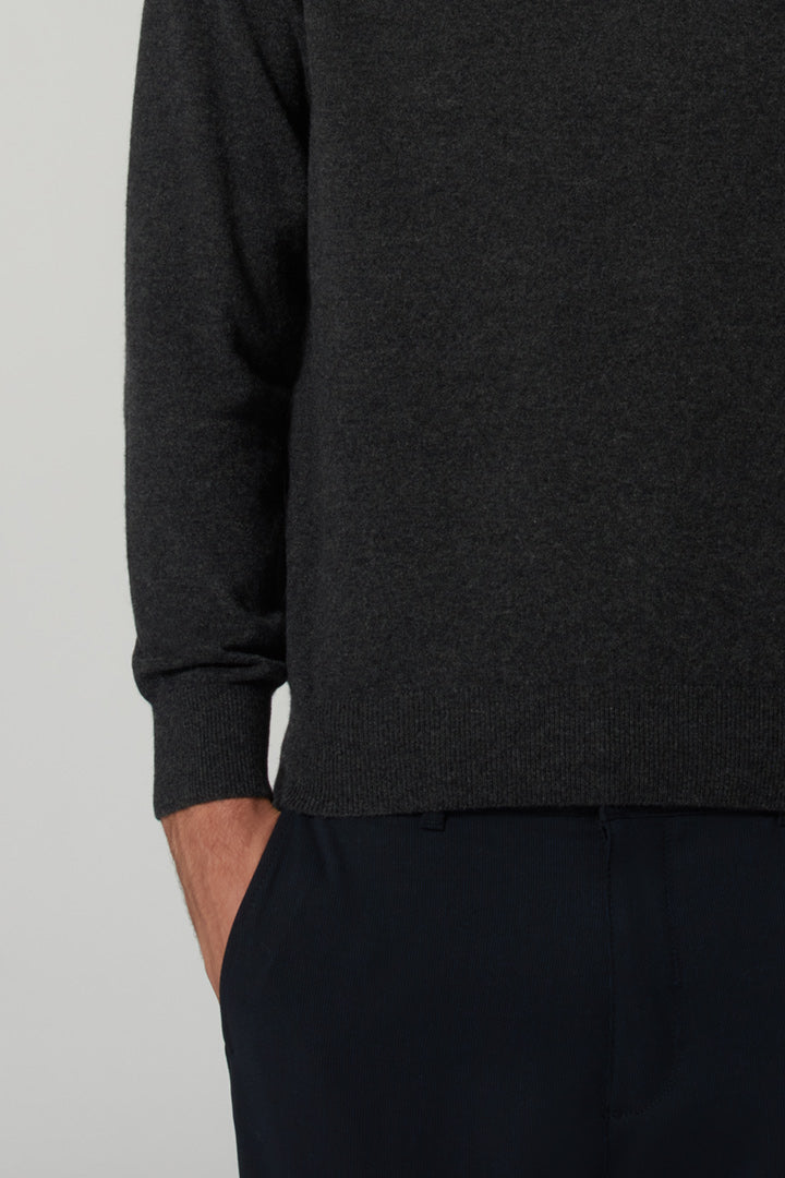 Maglia a Lupetto in Puro Cashmere Almost Black