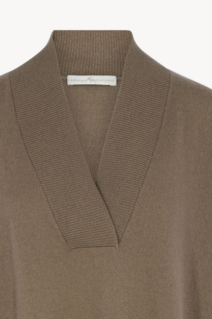 Maglia Over Collo a Scialle in Puro Cashmere Dune