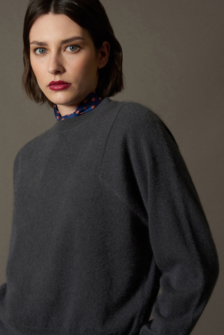 Girocollo Maniche Squadrate in Puro Cashmere Garzato Ardesia
