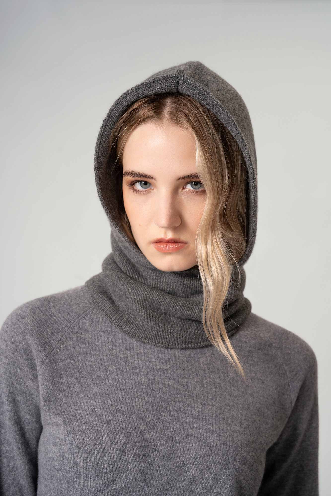 Scaldacollo con Cappuccio in Puro Cashmere Flanella