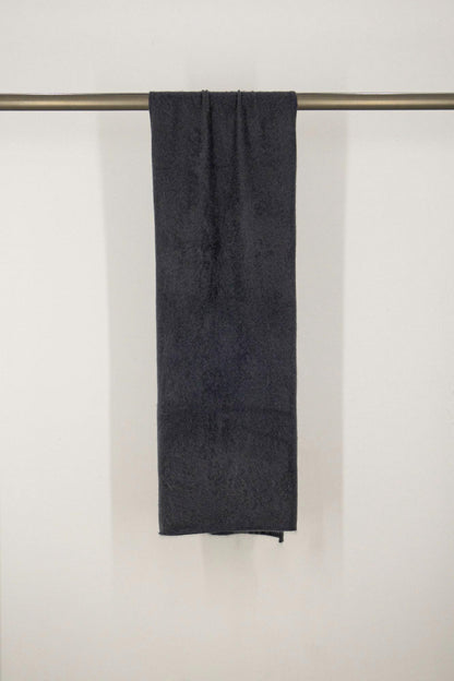 Sciarpa in Maglia Rasata in Puro Cashmere Spazzolato Ardesia