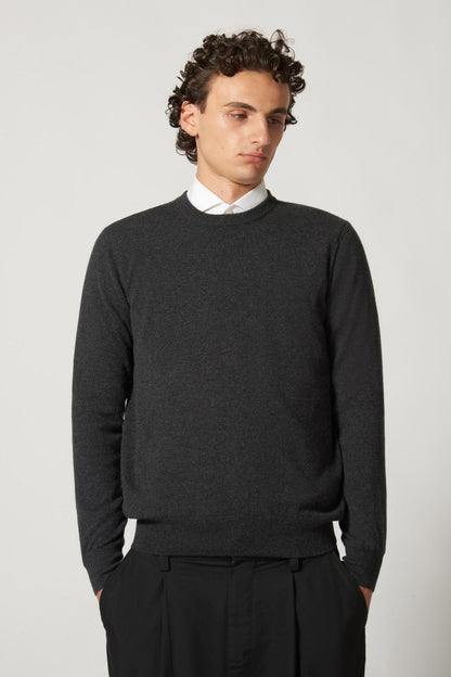 Maglia Girocollo in Puro Cashmere Almost Black