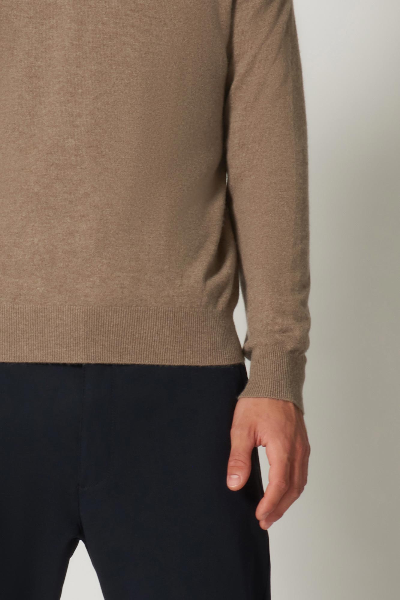 Maglia Scollo a V in Puro Cashmere Dune