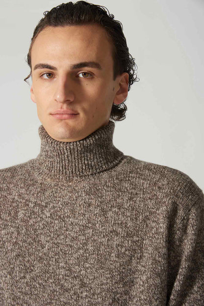 Dolcevita in Filato Bottonato in Puro Cashmere Corteccia